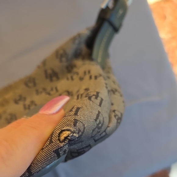 Dooney & Bourke Monogram Tan Shoulder Bag - Picture 13 of 16